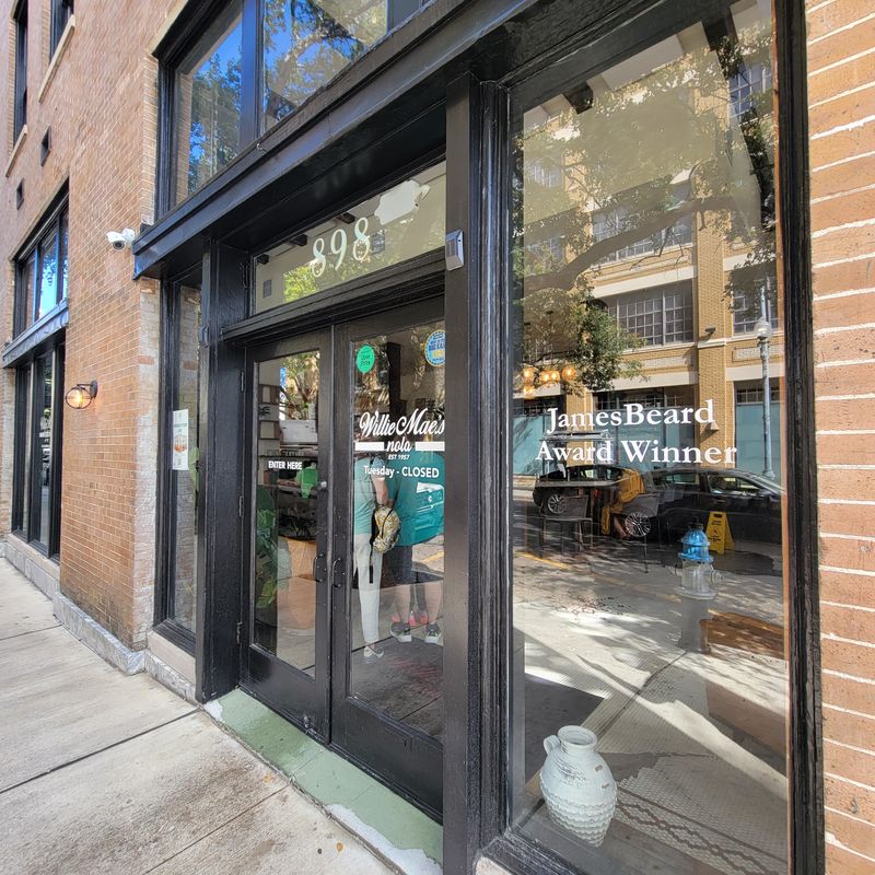 Willie Mae's NOLA, Fried Chicken