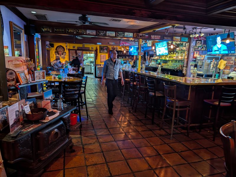 Los Dos Molinos (Uptown)