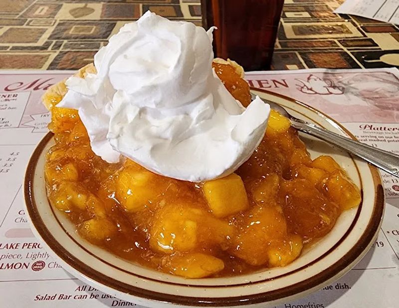 Peach Pie That Tastes Like August Sunshine