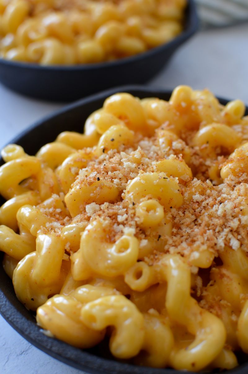 Steakhouse Mac & Cheese's Artificial Flavor Festival