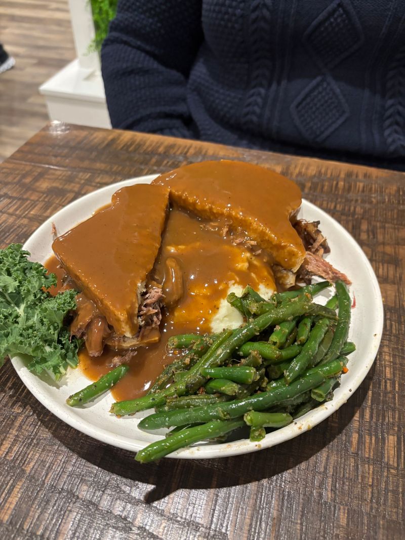 Fried Buttermilk Chicken with Mashed Potatoes