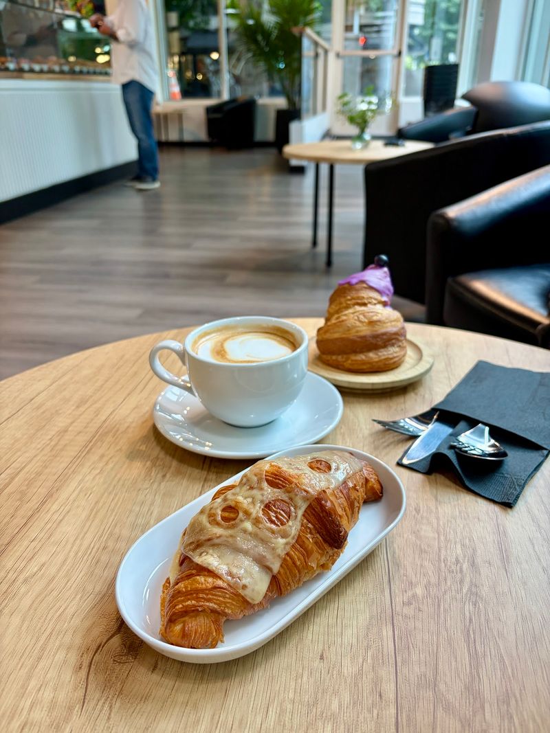Coffee, Chatter And Slow Mornings