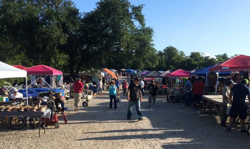 Cole's Flea Market 