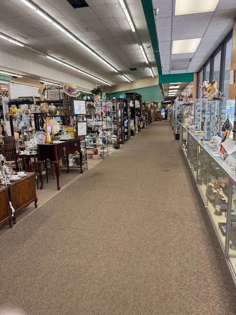 Colorado Antique Gallery, Littleton Colorado Antique Gallery, Littleton