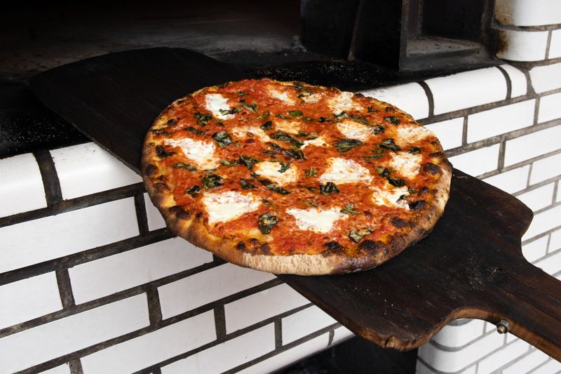 Connecticut: Frank Pepe Pizzeria Napoletana