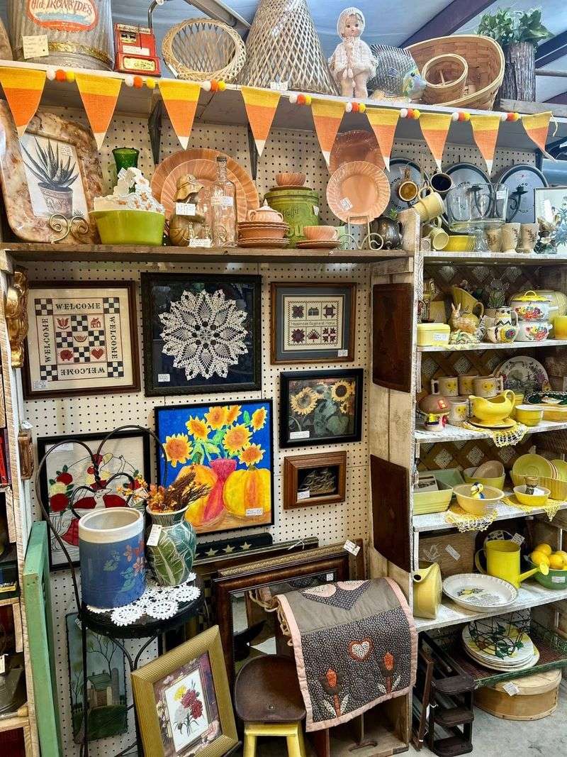 Colorful Displays Make Browsing More Fun Colorful Displays Make Browsing More Fun