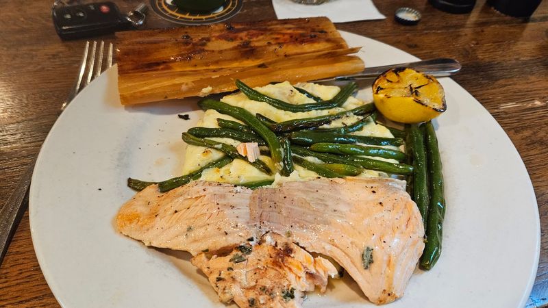 Colorful Plates Bring Plenty Of Table Appeal