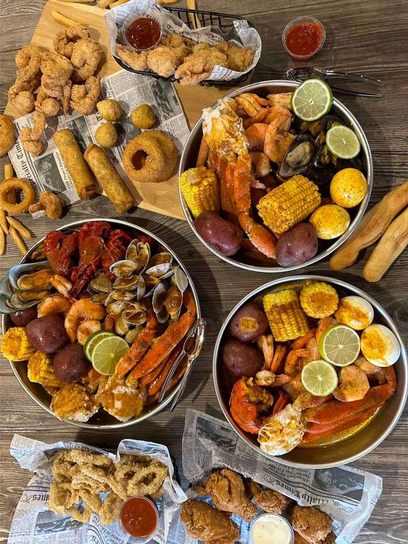 Combo Platters Feed More People Than Expected Combo Platters Feed More People Than Expected