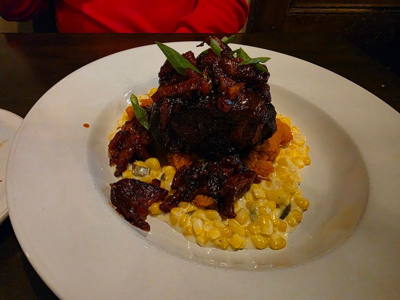 Comfort-Food Entrees With a Gourmet Streak