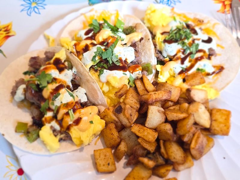 Comfort Food Plates That Keep Locals Coming Back