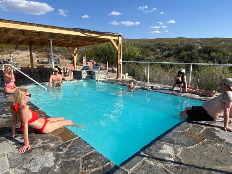 Outdoor Showers That Make You Feel Adventurous