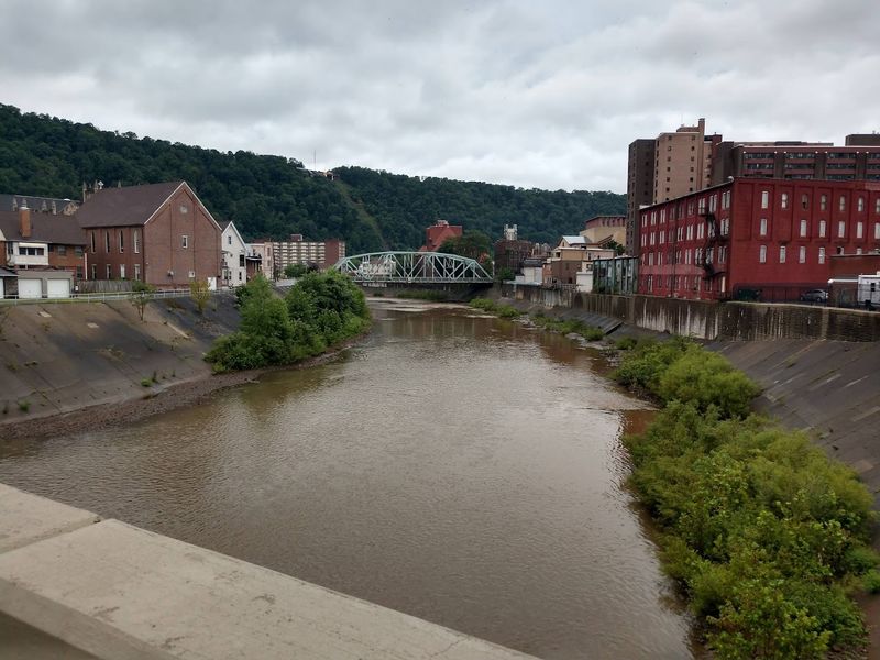 A Housing Market That Still Favors the Buyer