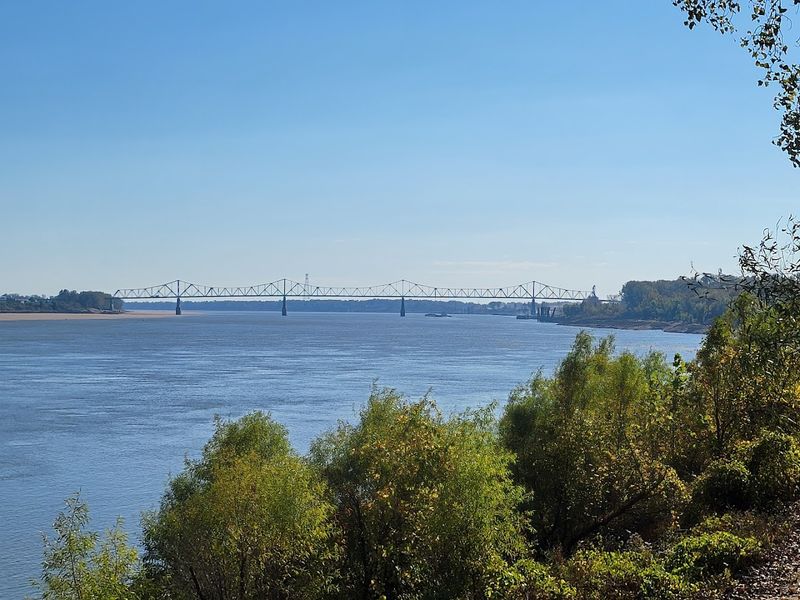Mississippi River Views Shape Daily Life Mississippi River Views Shape Daily Life