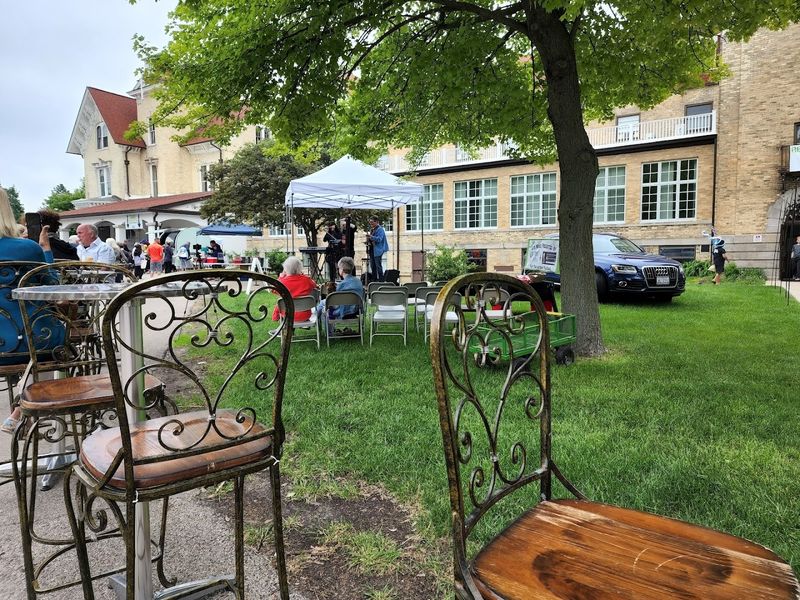 Farmers Market At The Dole