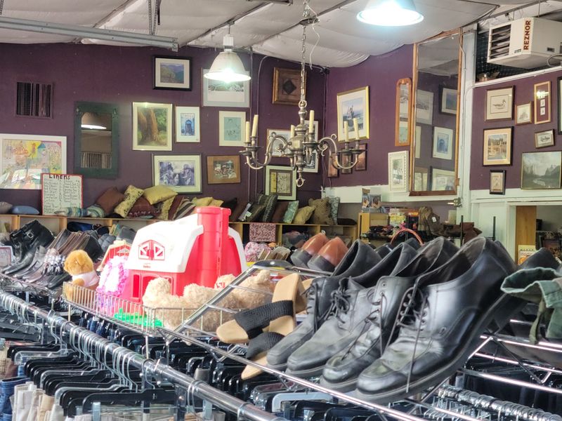 Community Thrift & Treasures