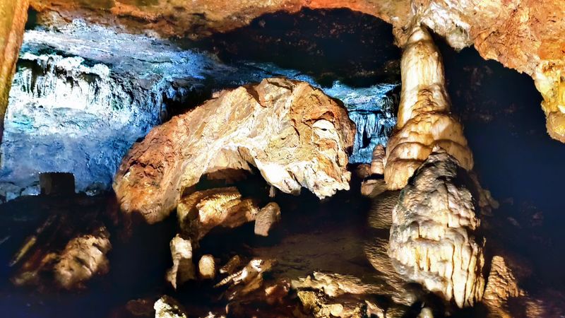 Careful Lighting Accentuating Textures And Natural Patterns