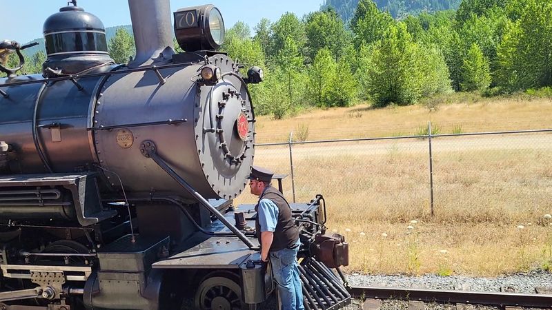 Conductors With a Story for Every Mile