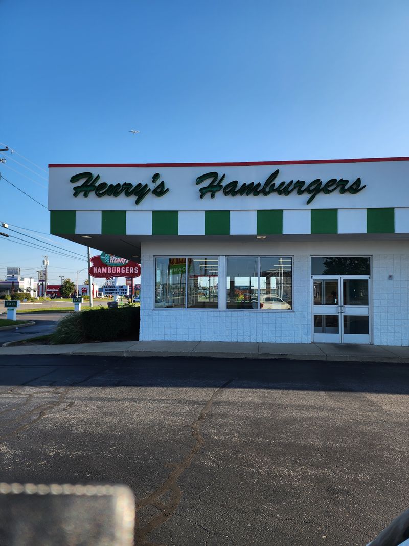 Henry's Hamburgers — Benton Harbor, MI