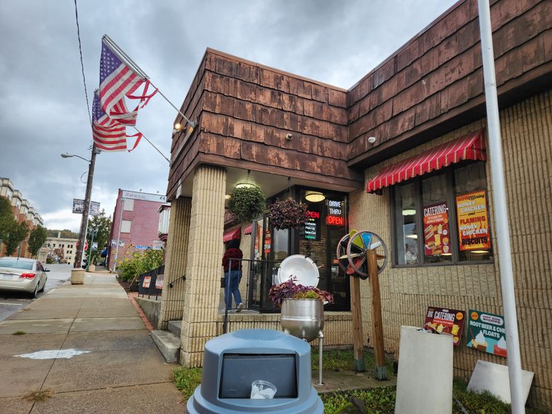 The Hot Dog Shoppe — East Liverpool / Girard / Warren