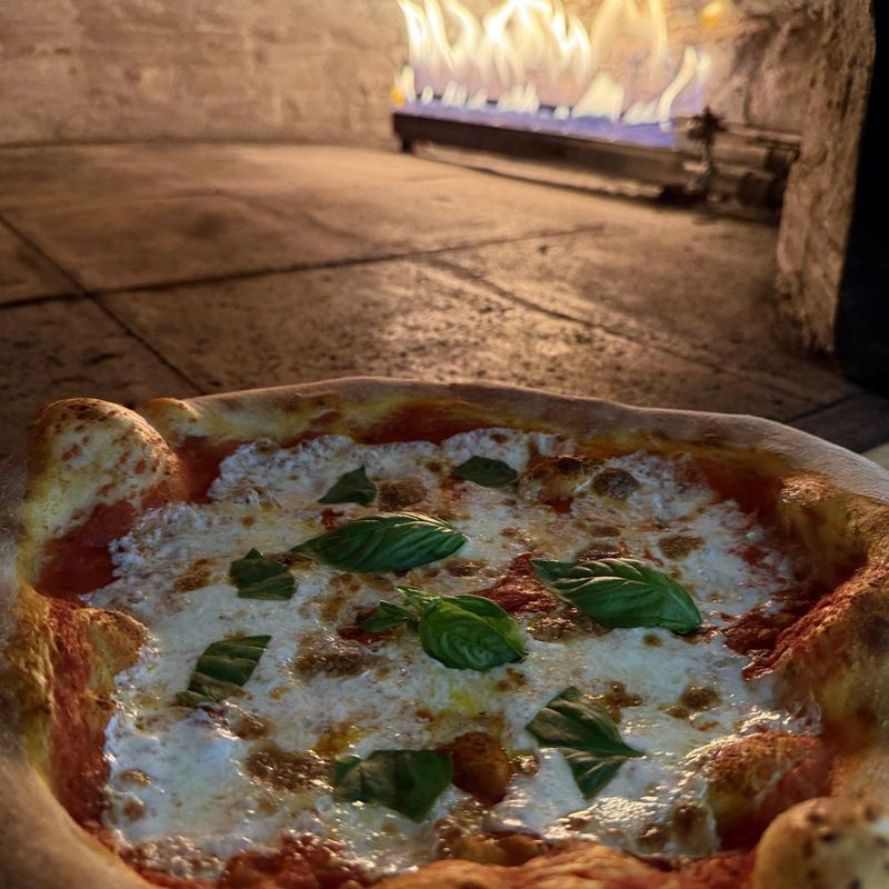 Italian Touch: Keyport's Waterfront Pizza Paradise
