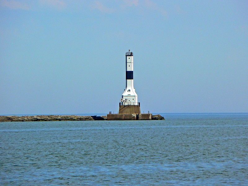 Conneaut West Breakwater Lighthouse, Conneaut