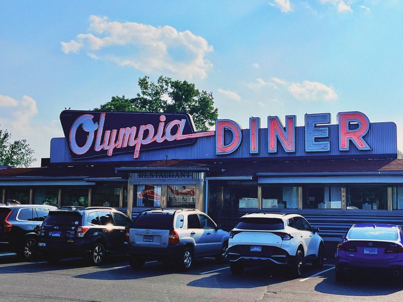Olympia Diner – 3413 Berlin Turnpike, Newington