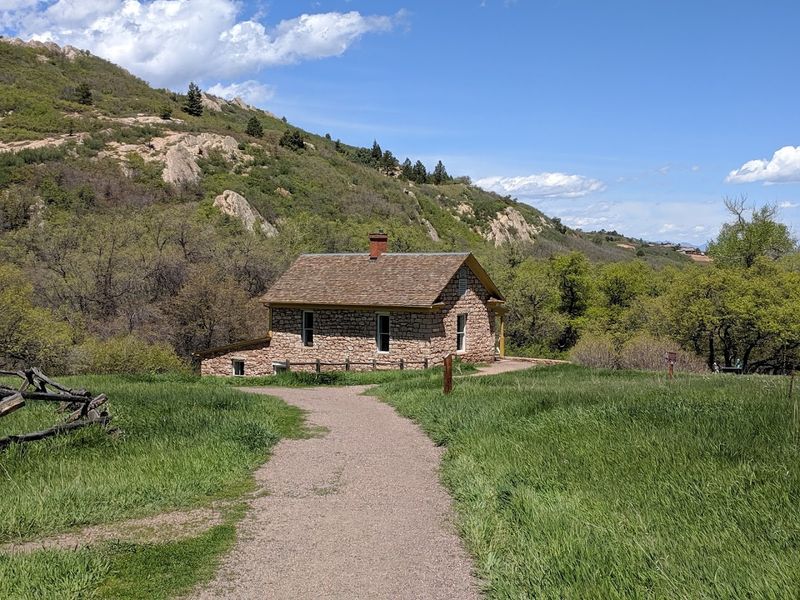 A Shaded Pavilion That Earns Its Place on the Map
