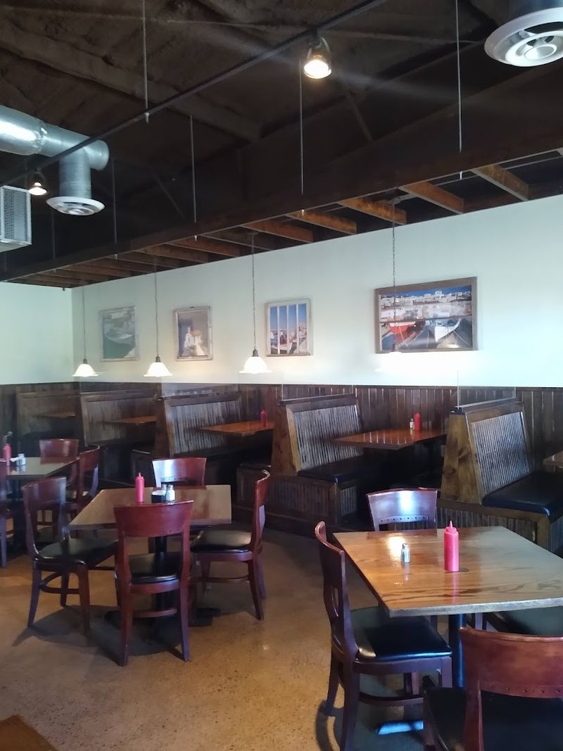 A Relaxed No Frills Space Focused Fully On The Food