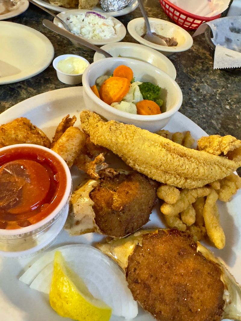 Cooked-To-Order Catfish Keeps Plates Coming