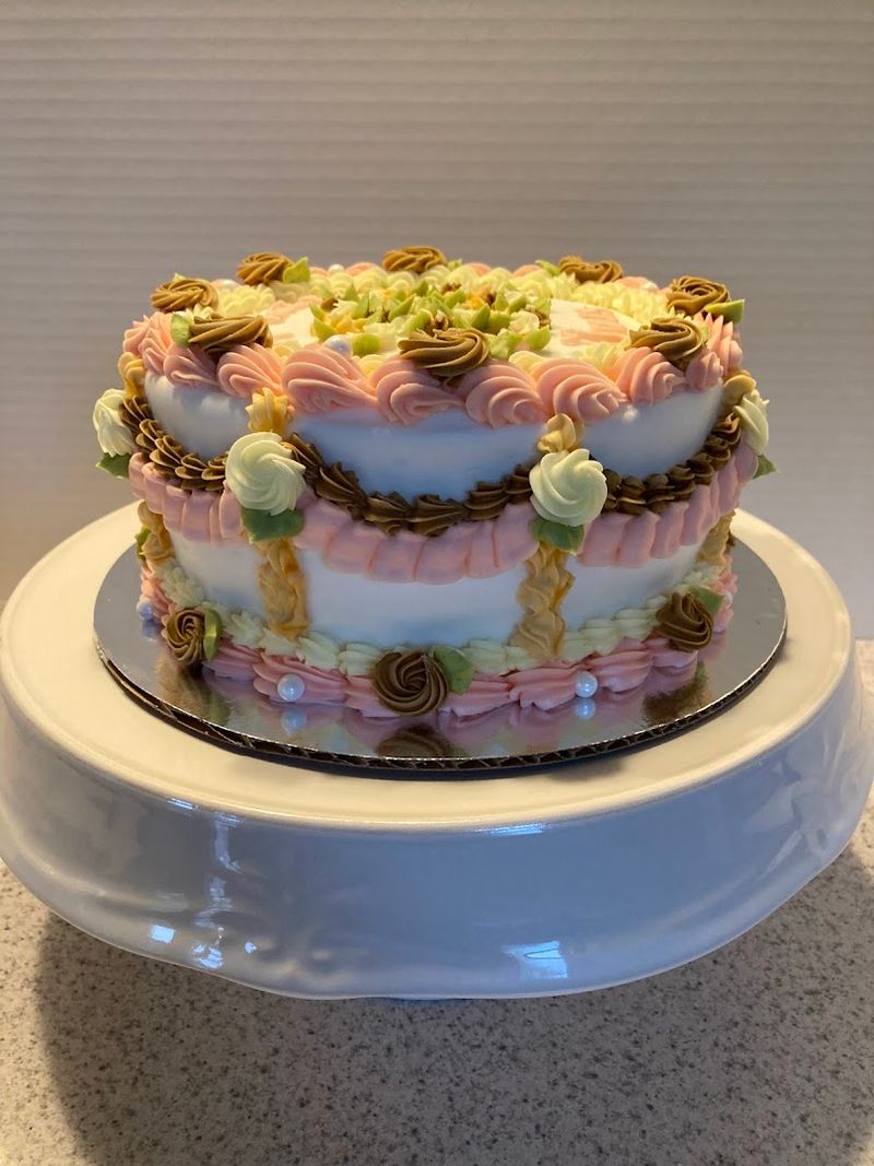 Custom Cakes That Look Like Works of Art