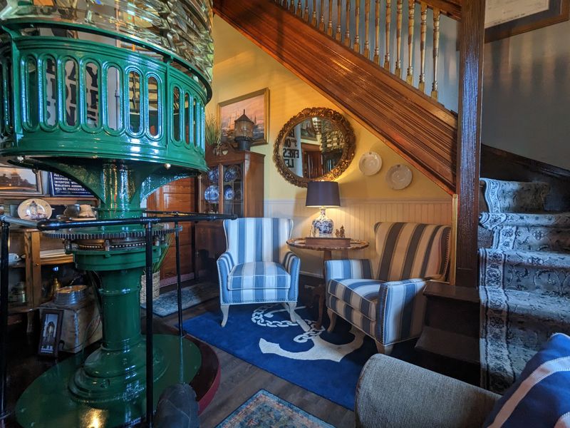 Storm-Light Breakfast, Calm Plate