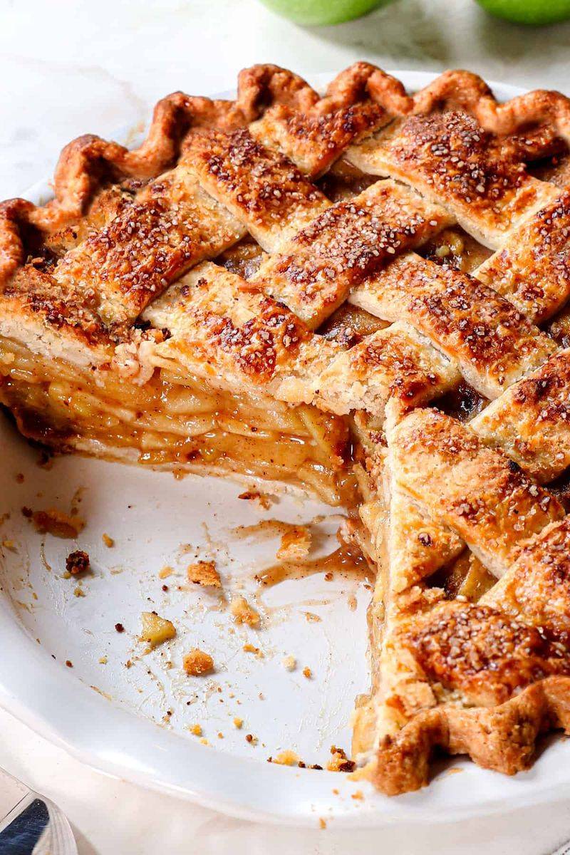Homemade apple pie