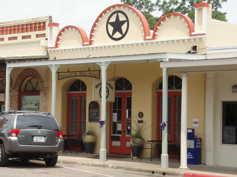Maxine's on Main in Bastrop