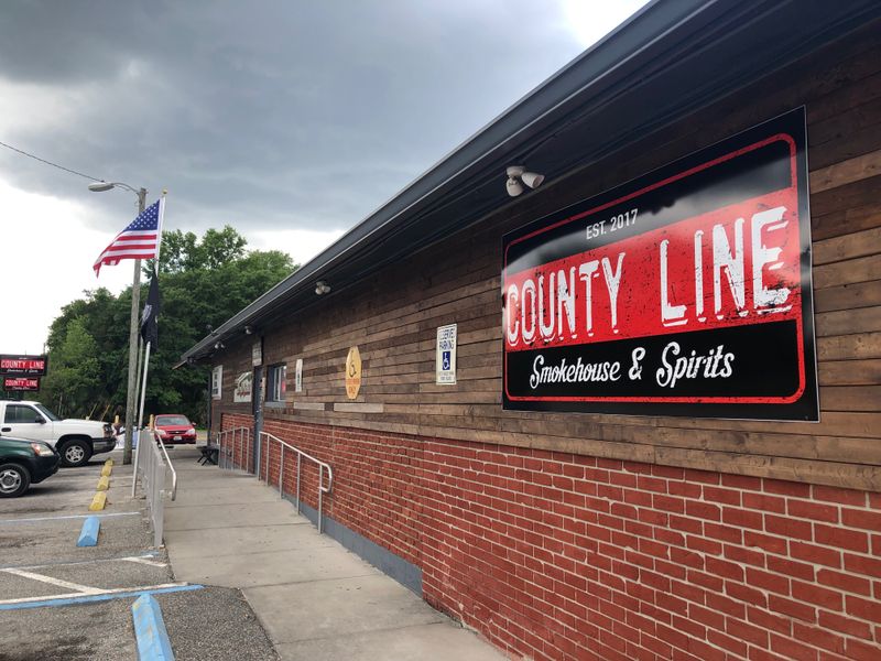 County Line Smokehouse & Spirits – Weirsdale, Florida