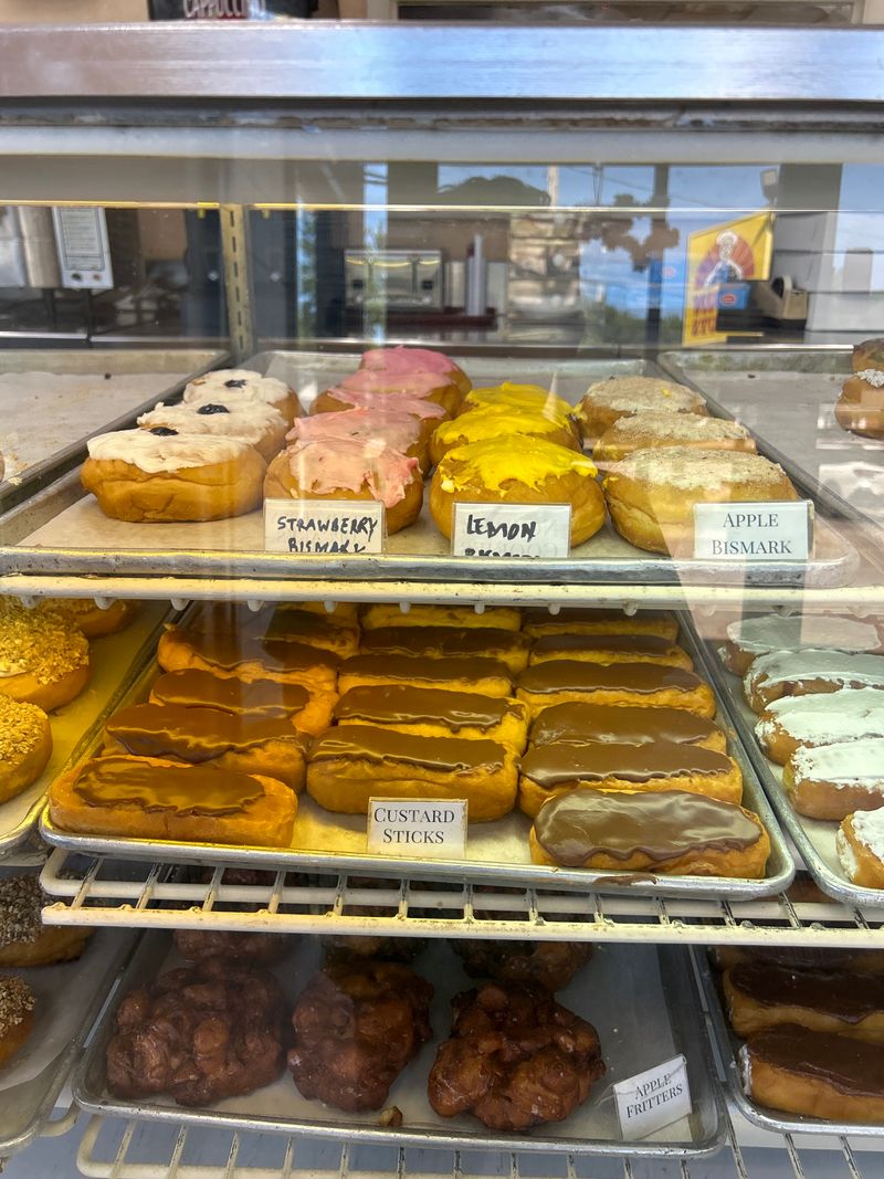 A And K Dawn Donuts, Grand Blanc