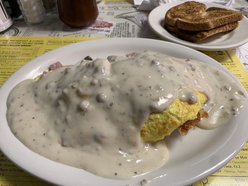 Country Benedict And The Split Plate Surprise
