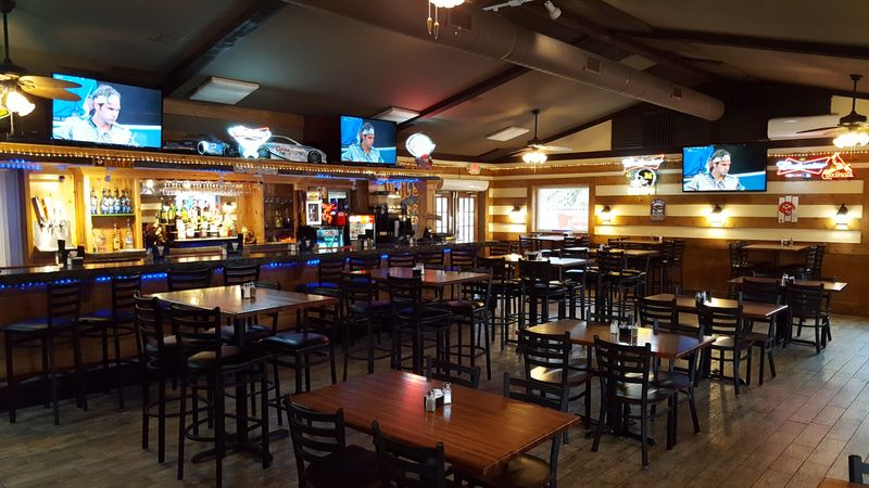 Veit's Pub & Grill – Jefferson City