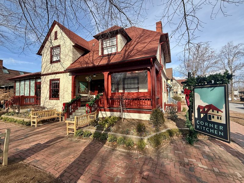 Corner Kitchen