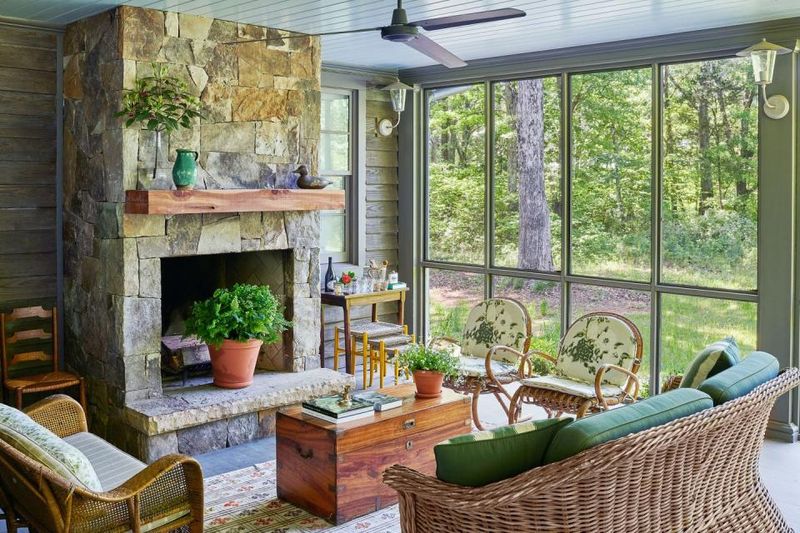 Screened Porch Gatherings: The Mosquito-Free Zone