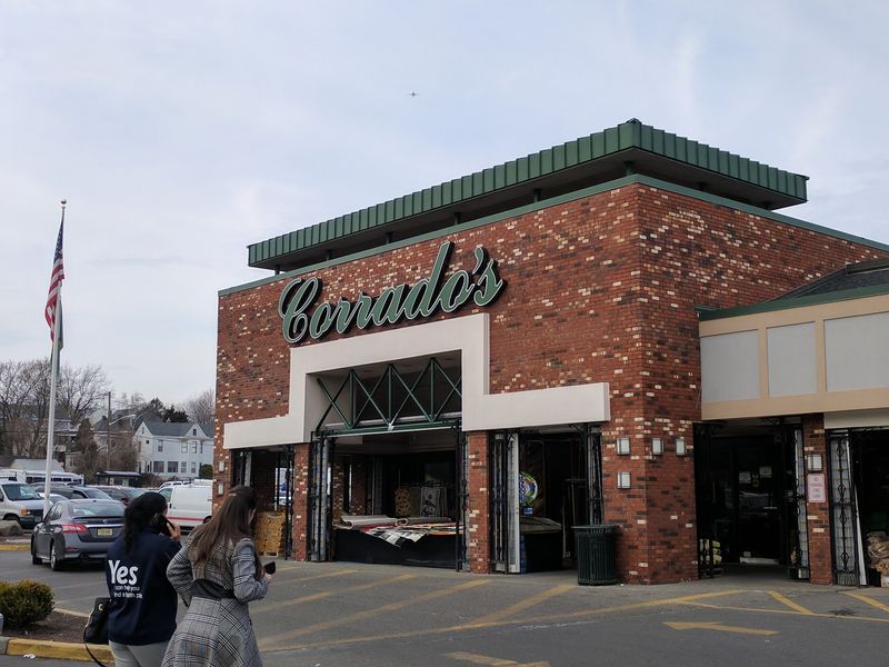Corrado's Market