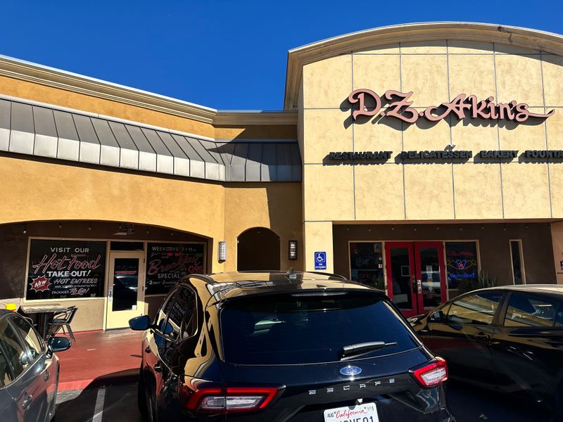 D.Z. Akin's Delicatessen — La Mesa (San Diego Area)