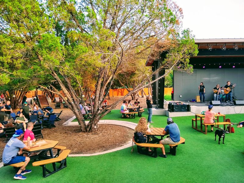 Meanwhile Brewing, Austin