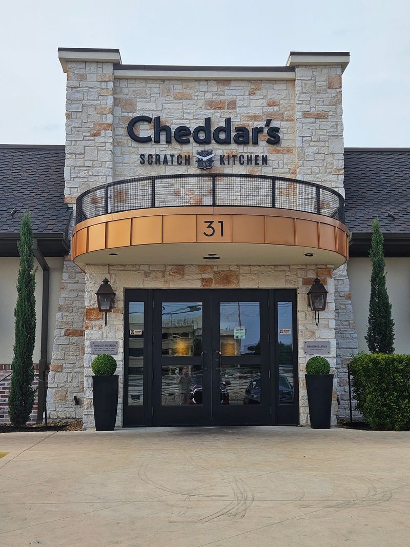 Cheddar's Scratch Kitchen — Multiple Texas Locations