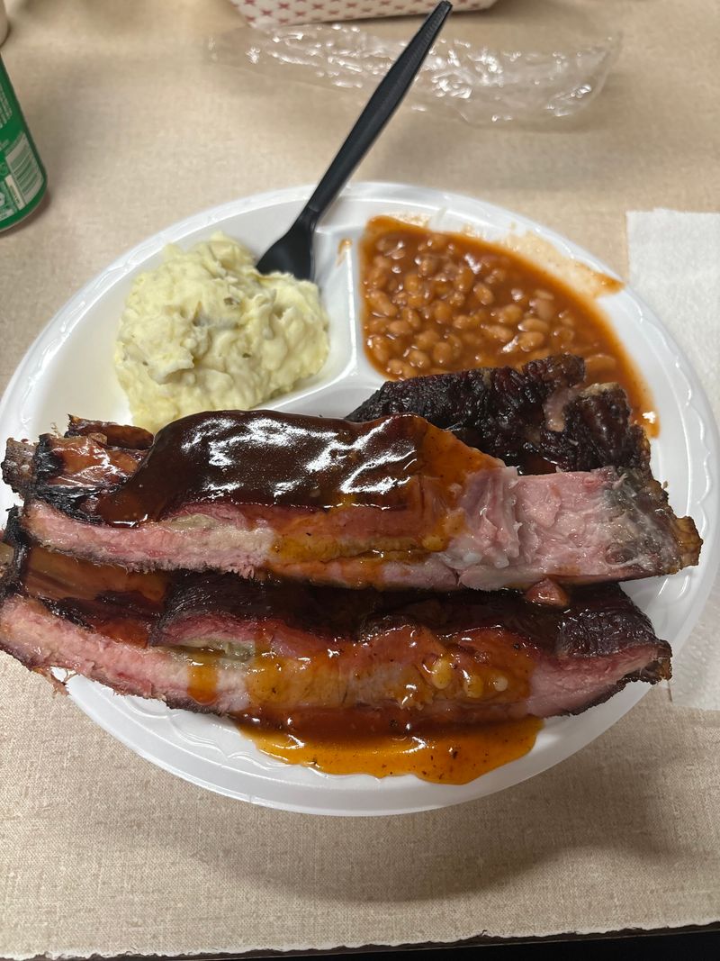 Outlaw's Barbecue - Alexandria