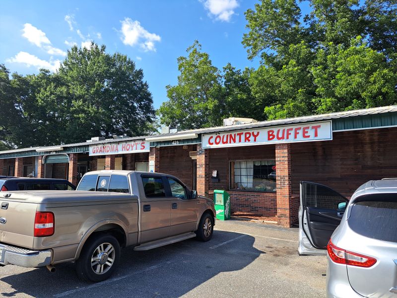 Grandma Hoyt’s Country Buffet