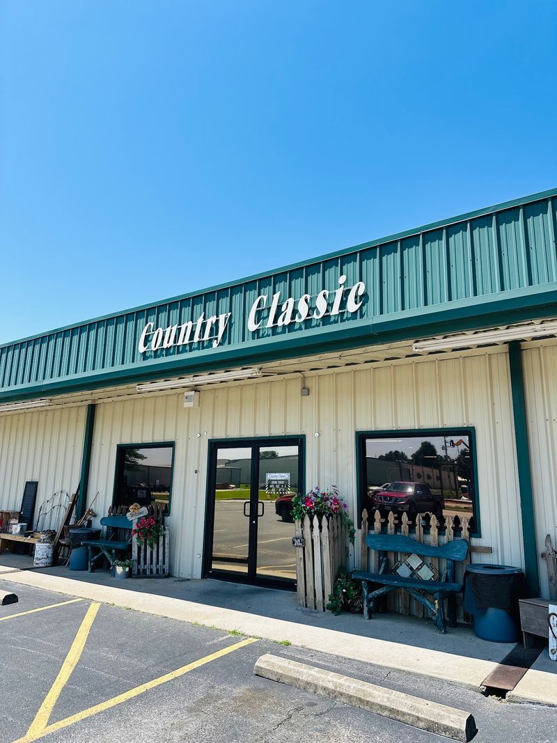 Country Classic Antiques, Springdale Country Classic Antiques, Springdale