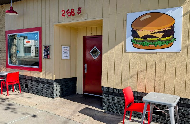 Lucky's Drive-In – Sacramento, California