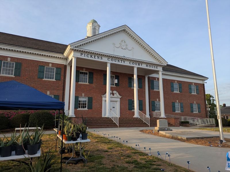 County Seat Advantages County Seat Advantages