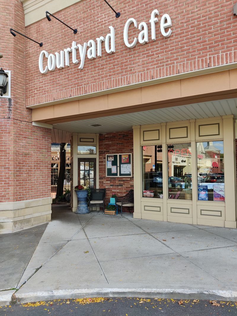 Courtyard Cafe, Brecksville Courtyard Cafe, Brecksville