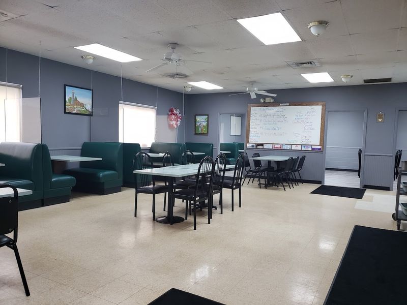 Hill's Family Restaurant Steakhouse & Catering, Napoleon